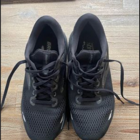 Brooks Women’s Ghost 15 running sneakers - Picture 2 of 5